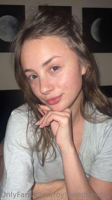 Cum to my DMs, bb. **You have my full attention** 😘
