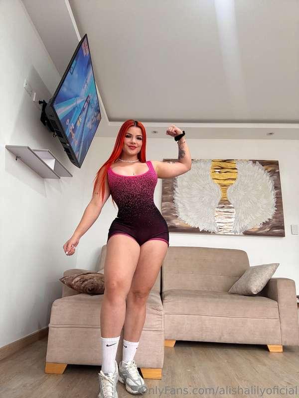 A very strong woman, I miss you, I'll wait for you in DM😏