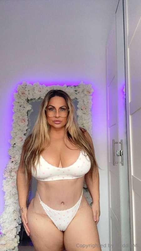 On the floor but still on top. Wanna see this milf get naugh..