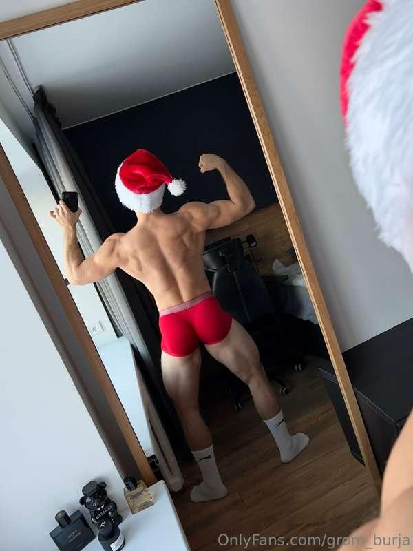 [ did u behave good this year?😏 ]
.
.
.
Hottest solo vid on ..