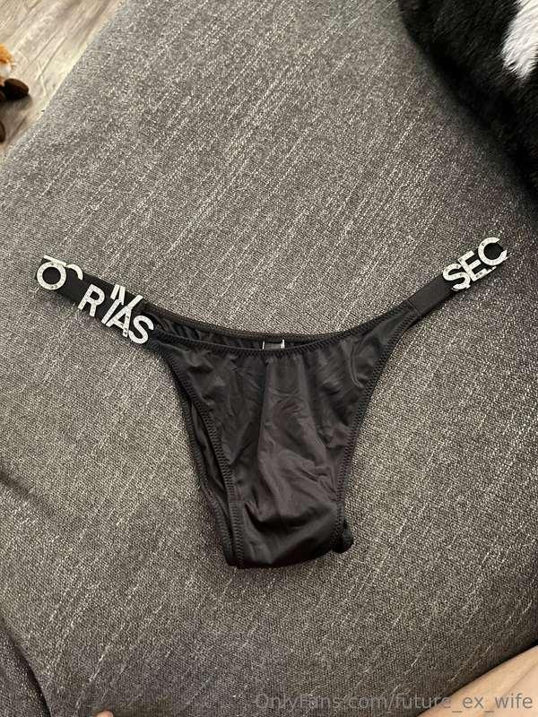 Still got a couple of wet panties up for grabs 😈💦💦 make em y..