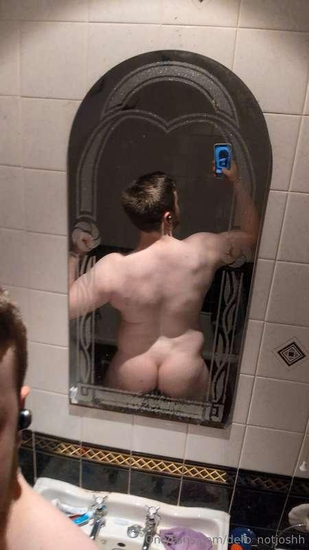 Had a little photoshoot in the bathroom and couldn't decide ..