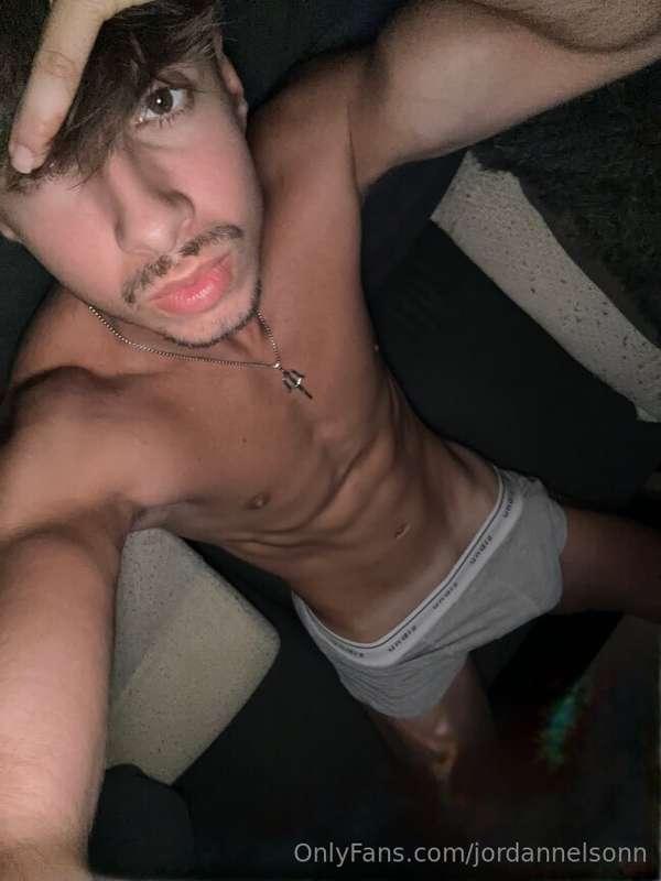 Come get lost in this body… I won’t mind. 😉😈