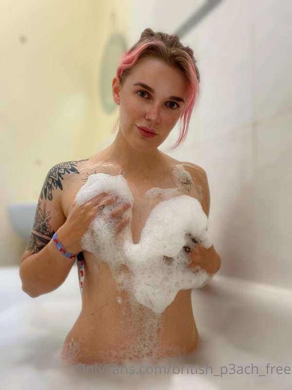 I love my bubble baths 🛁 and cheeky nip slip of course 😉