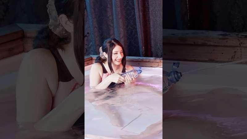 More water fun with Loonakia ♥ 