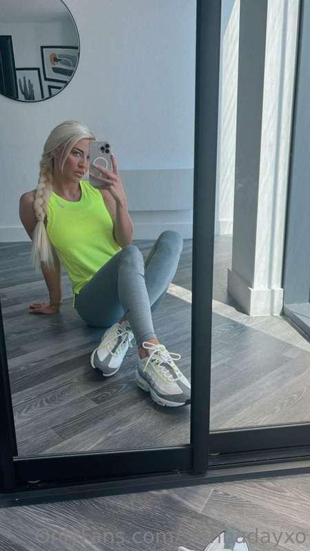 let's work up a sweat together💦