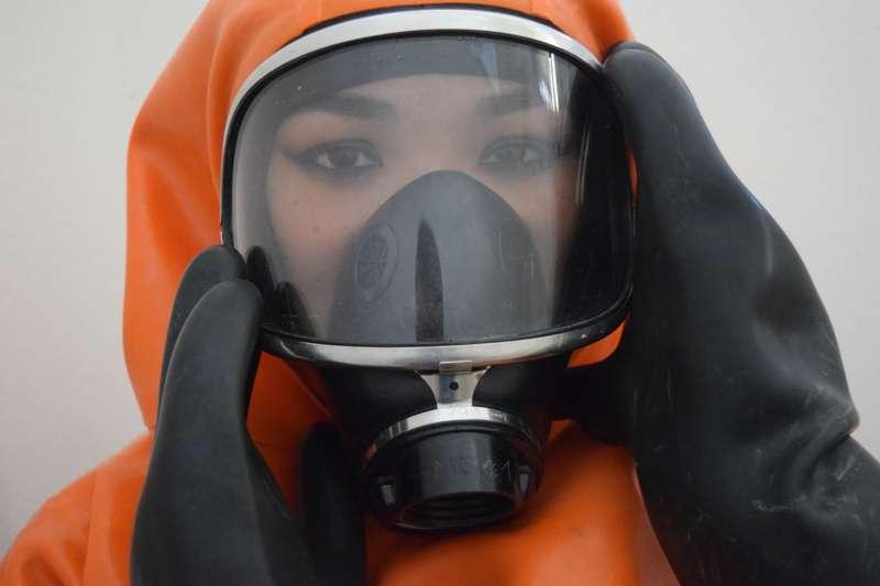 063 - Heavy Orange MD-Latex Suit (Part 4)