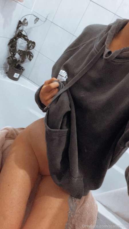 Summer but still hoodie weather!! Cum and see what I don’t h..