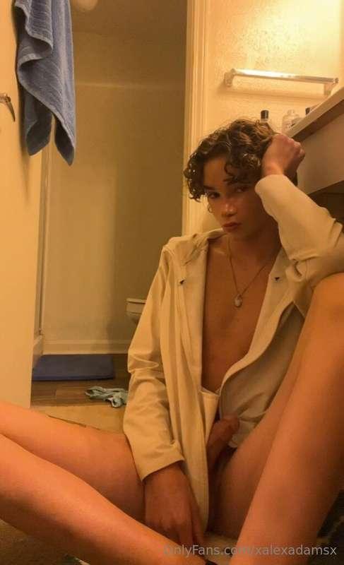 I’m bored play with me 🫶🏼