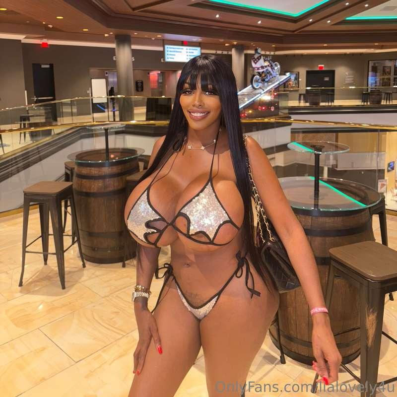 SWINGERS DAY PARTY VIVA LAS VEGAS ! 