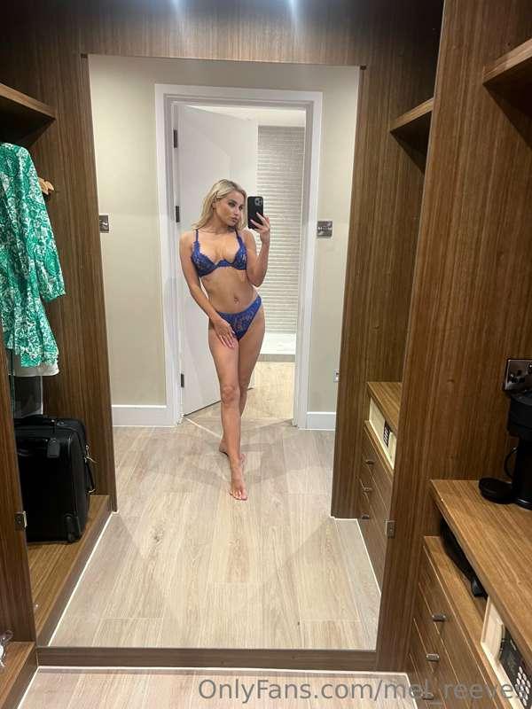 Hump day treat 😜💙