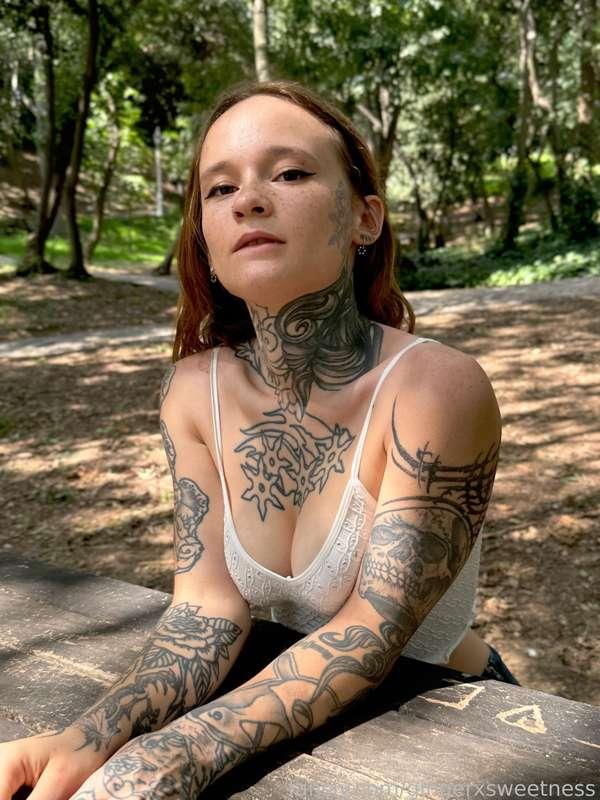 Today in the forest I found a very secluded place with a table.👀 And I’m in such a playful mood today🤭💗 What do you think we could do with you on this table?😋💞💖




#fyp #bisexual #nude #blowjob #pussy #ass #tits  #sexy #anal #boygirl