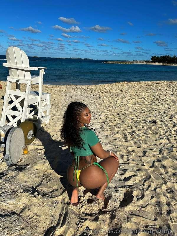 glowing up 🏖️