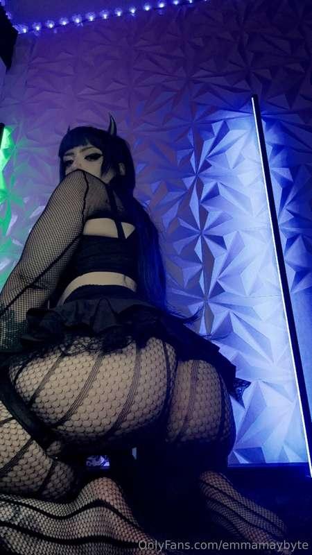 emmamaybyte image #1