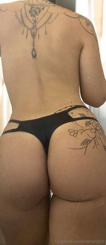 Mojadita en la ducha 🚿  Si queres ver más suscribite! 💋