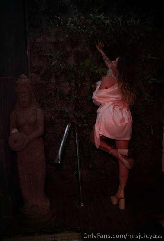 für spicy content folgt mir hier 😼--> @mrsjuicyassvip 😛