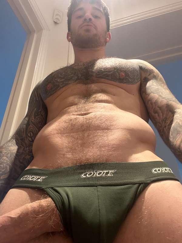 Need a cut, haircut that is… the bush is staying 😏👀🍆
