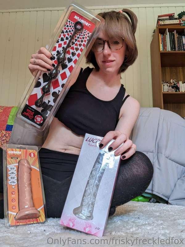 I filmed a 14 minute video trying my new toys (and cumming) ..
