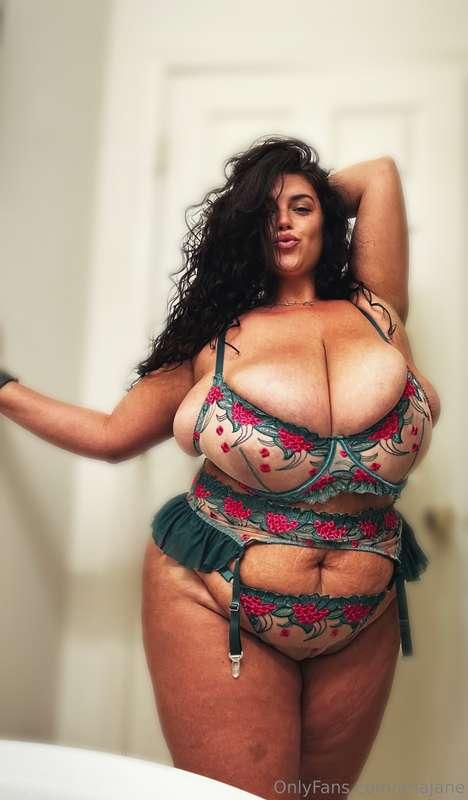 It’s fridayyyyyy🎉 I hope everyone has a great weekend! You s..