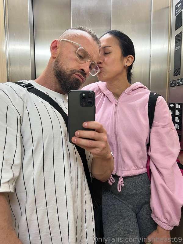 Cum 💦 and see what we did just after the gym 💪🏻😈 he came all..