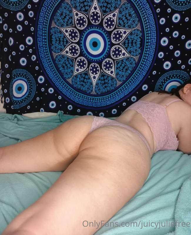 Good morning babe! Don't you wish you could wake up with me ..
