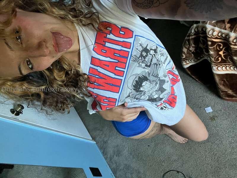 👅