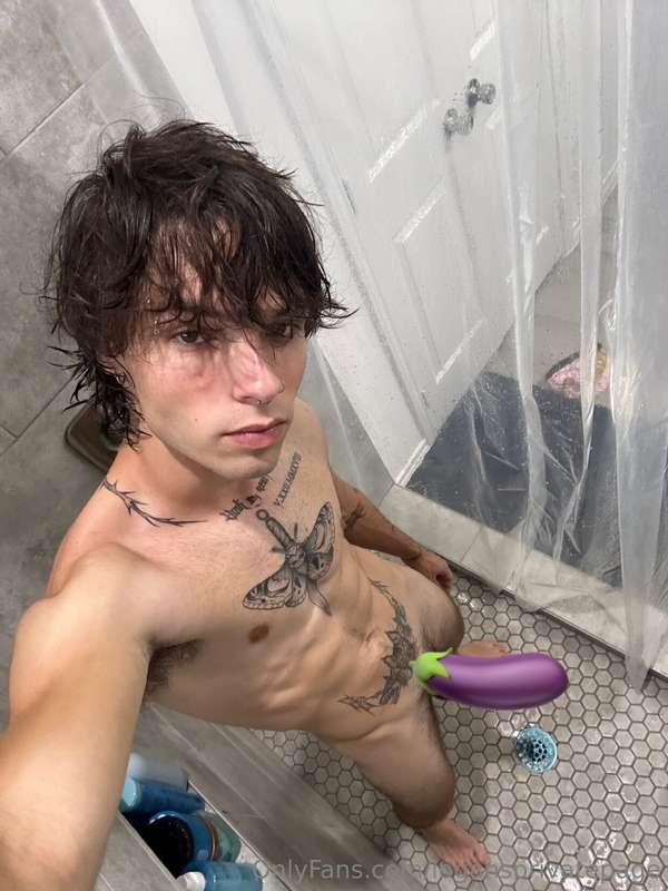 Wanna bet you can’t make me hard?