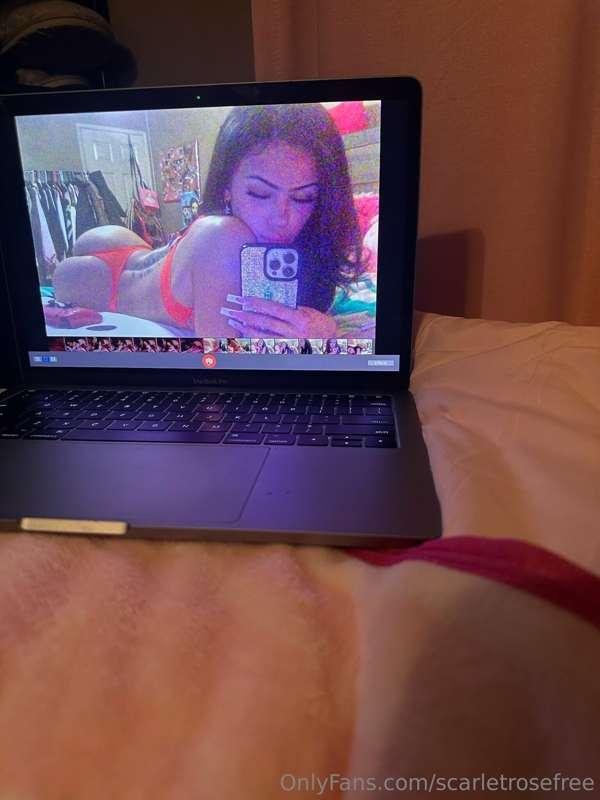 should i go live on OF? lol would u guys watch??