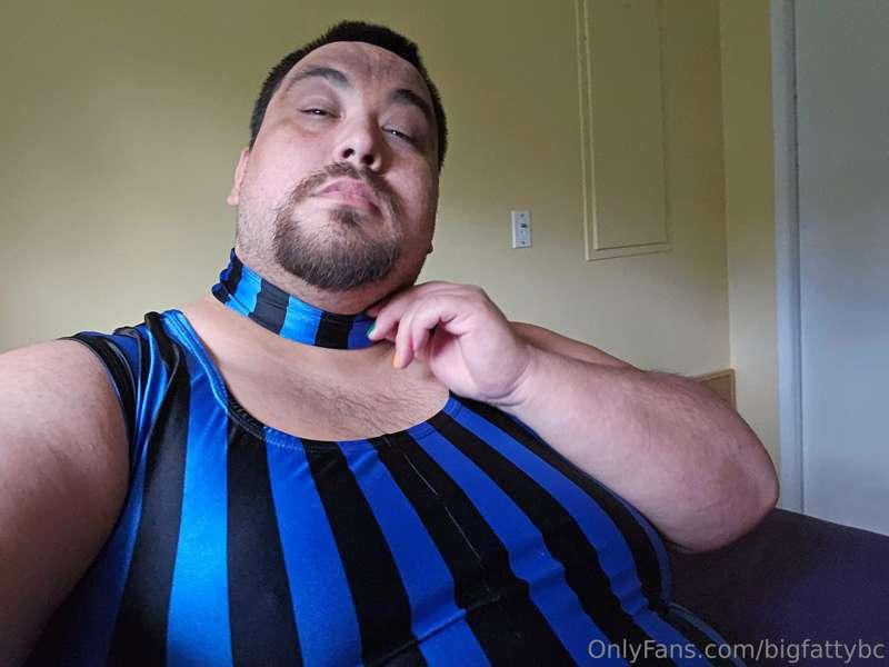 Let's get me even fatter and rip out of those super stretchy..