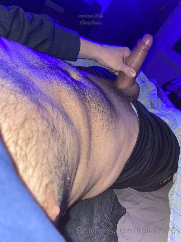 🇬🇧 Too horny to sleep 🥵  • 🇮🇹 Troppo arrapato per dormire 🥵