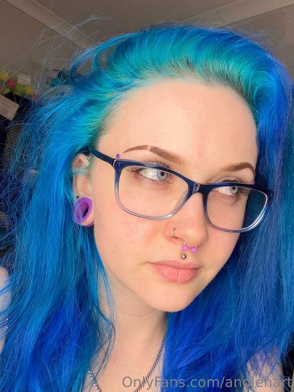 like 👍 
tip 💵
or comment 🗣

if you think i’m cute 🥺