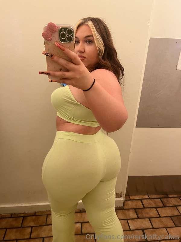 mrskattycakes image #1
