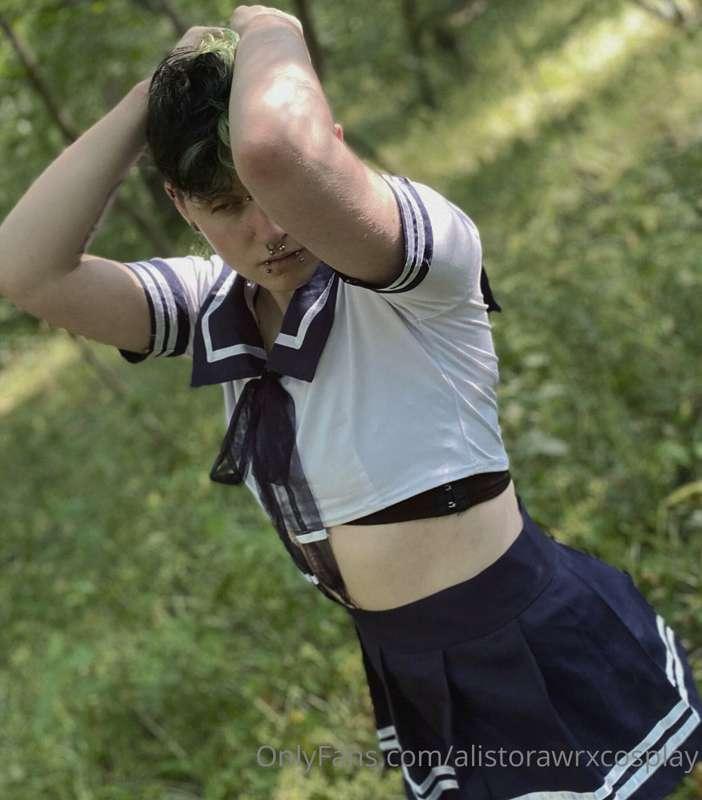 I can make ur femboy fantasy cum true 🥵just push me against ..