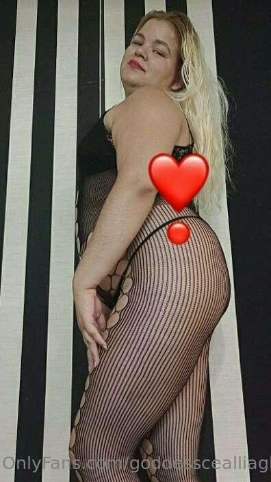 @nellydah 👈🏻  
@nellydah👈🏻  
  
Are you ready to have fun 🍒🍑..
