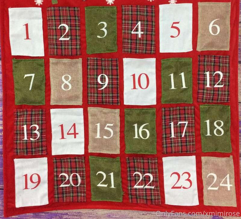 My advent calendar of Christmas hotness 😈

Everyday in Decem..