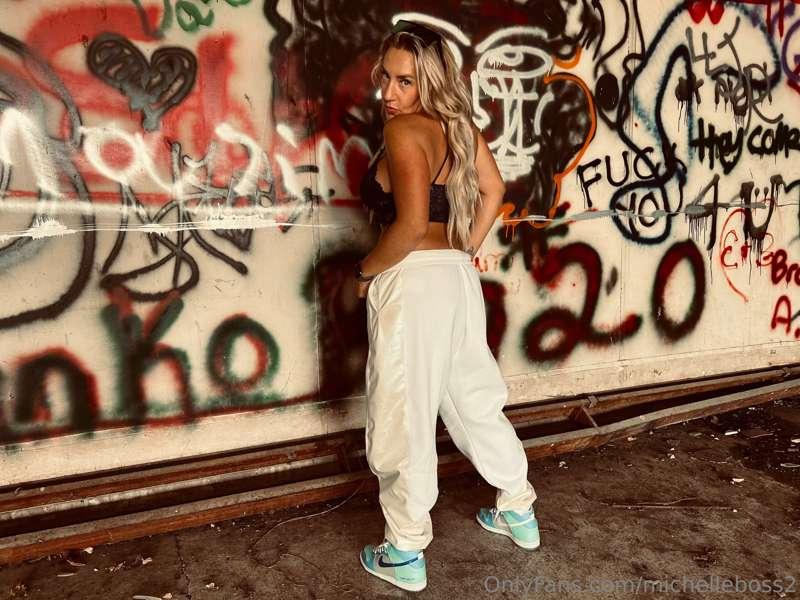 SORRY BEEN BUSY TODAY MAKING YOU NEW CONTENT 💕
CANT WAIT TO ..