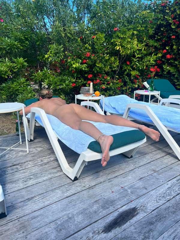Baking my buns in St Martin