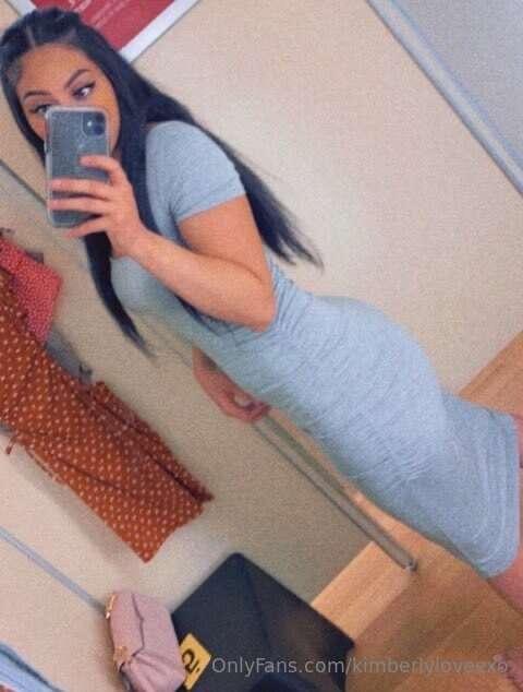Let me try on clothes for you 😋🛍️💖