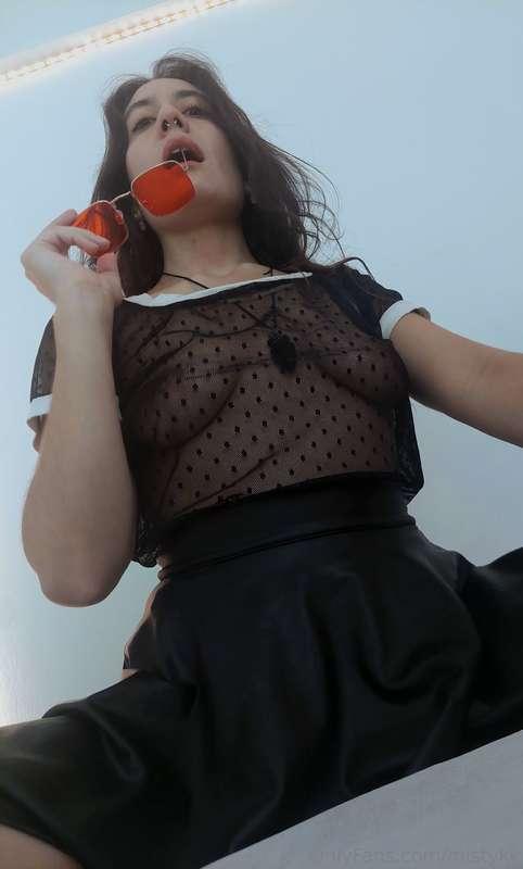 How's the view daddy? Do you want me to sit on your face? 🥵O..