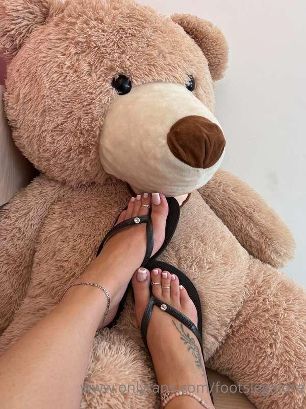 footsiegalore image #3