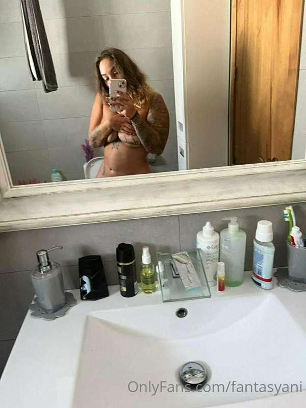  Babe I'm very horny and AVALIABLE  for you, let's play righ..
