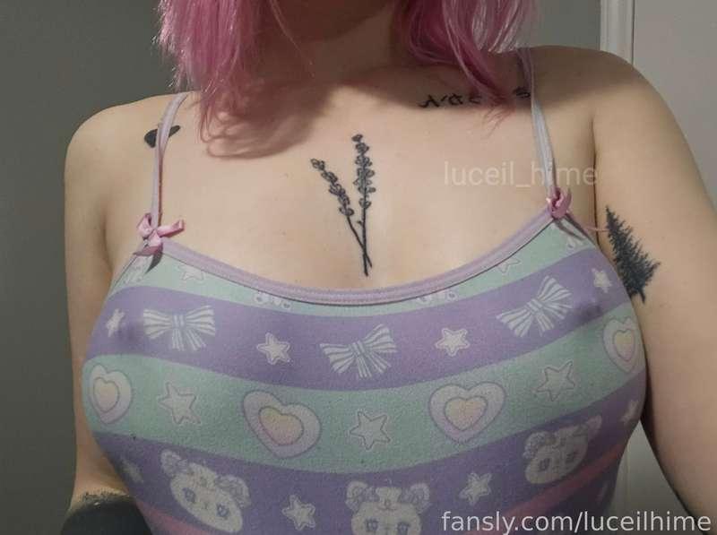 Goodmorning, how'd you sleep ? 

#peircednipples #nipples #cute #casual #underboob #alt