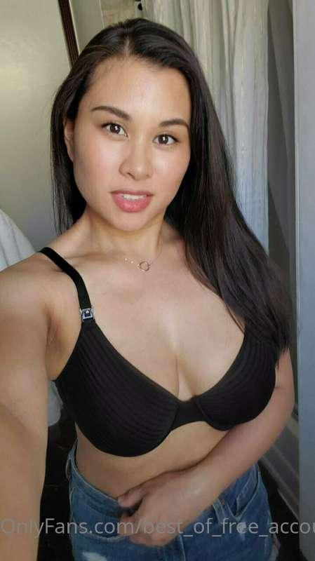 Peaceful smothering by Filipina waifu titties 🍉🍉 😈💀😇 
# 12 m..
