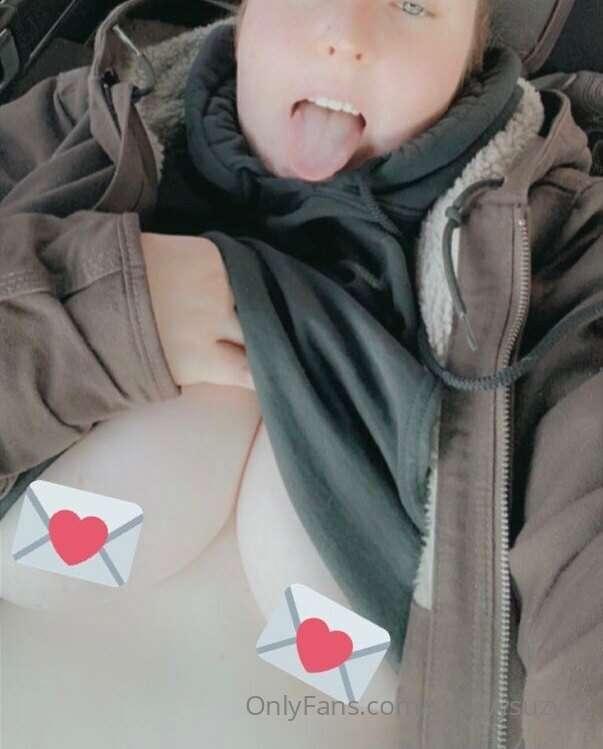 A sneaky public parking lot titty flash 🥰 see the uncensored..