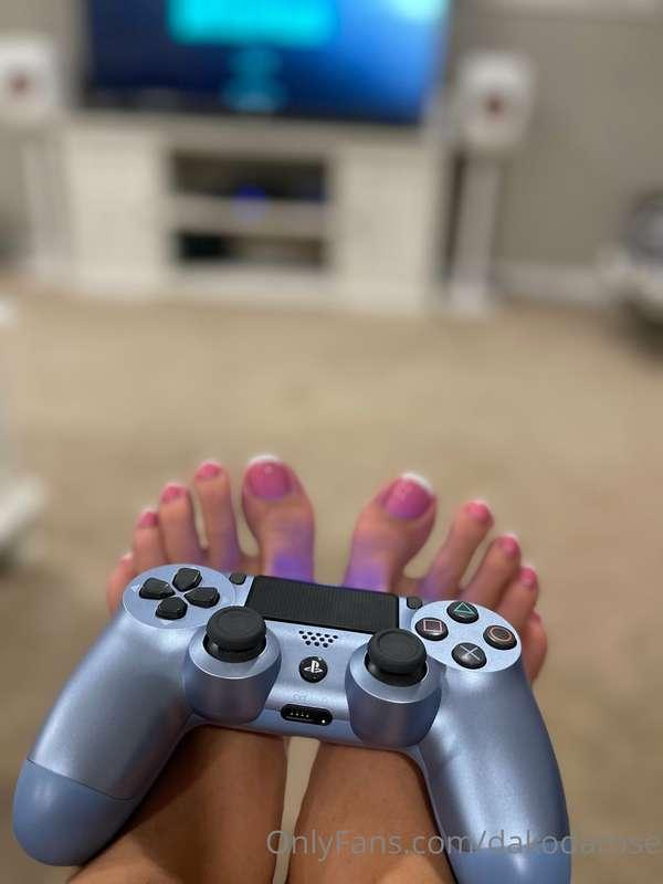 Swipe☺️
I was playing battlefield last night☺️🙈
Rarely do I ..