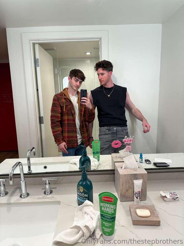 thestepbrothers image #3