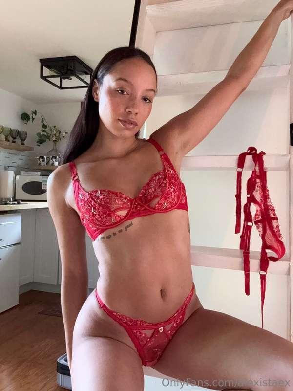 Teasing my way into your heart one pic at a time 🥰❣️