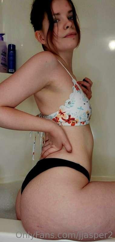 Wanna see more? Slide into my DM’s baby.