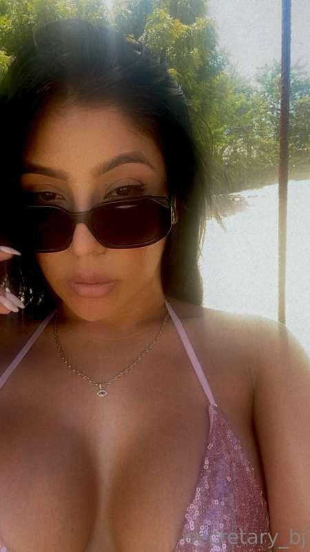 🕶 
👄