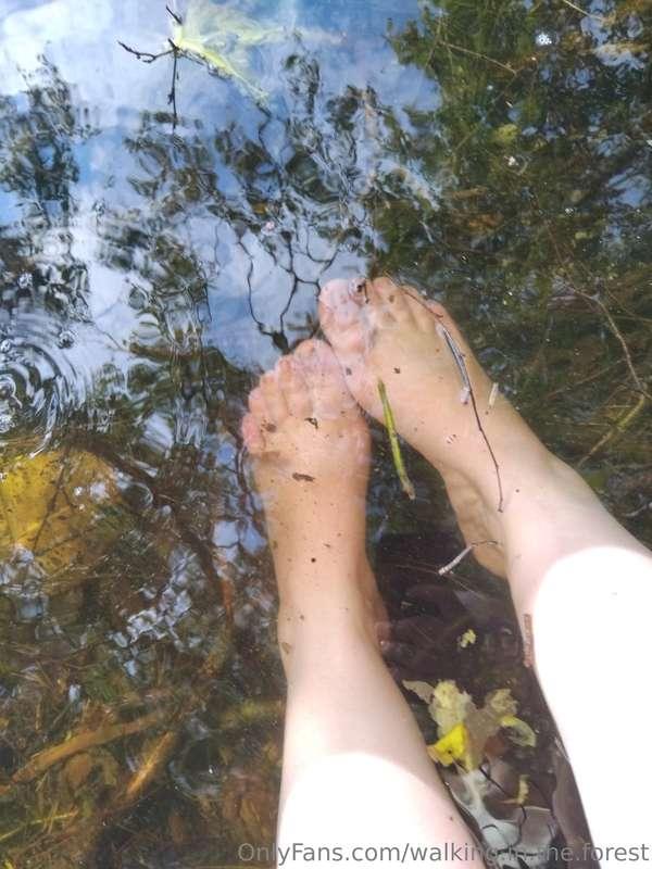 Under water 💙